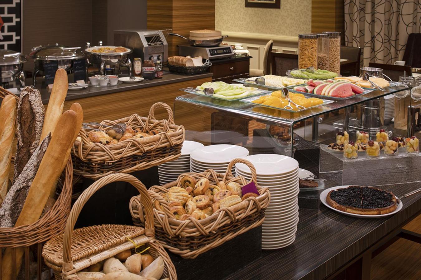 Warwick Hotel 4*