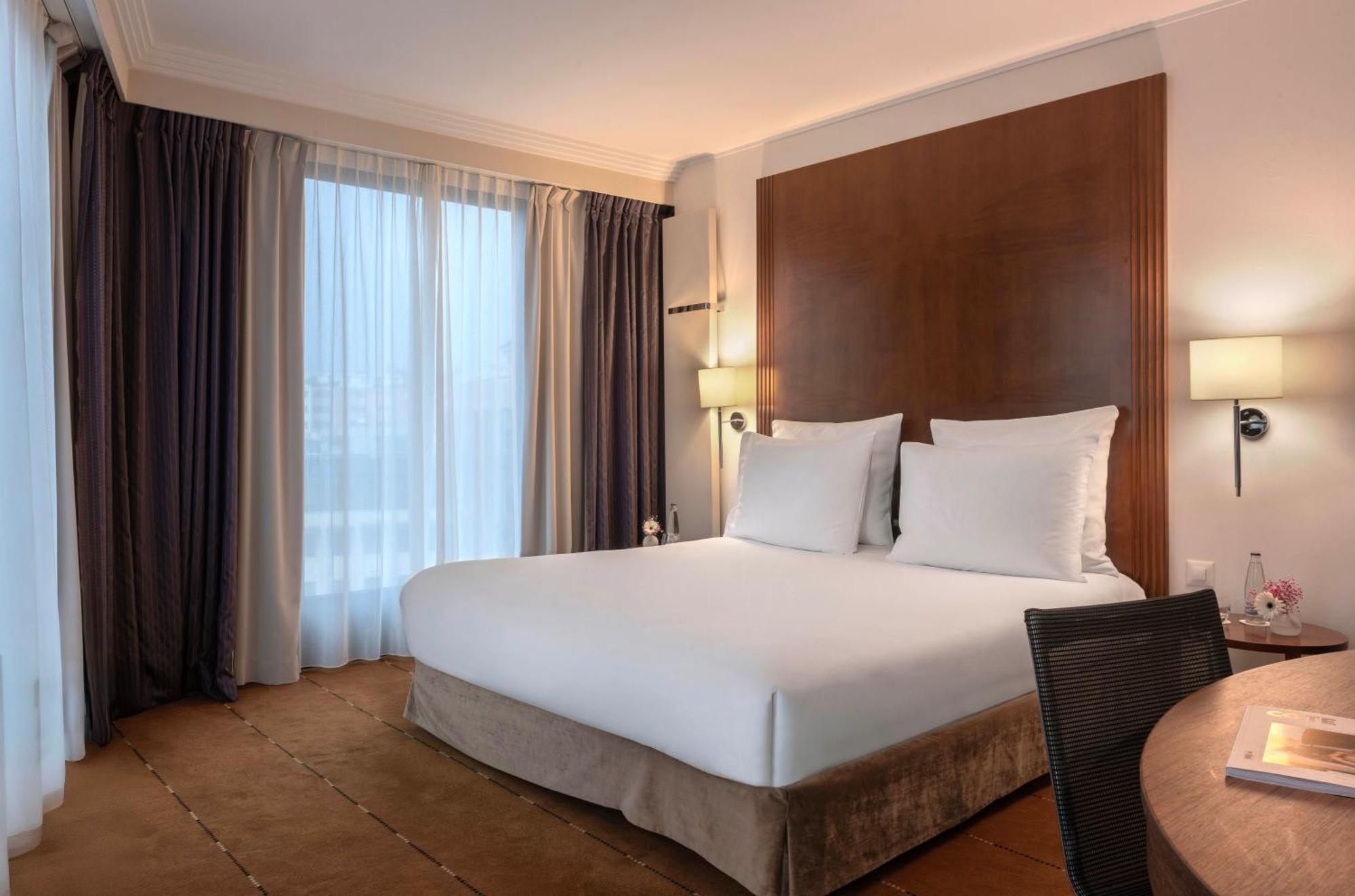 Warwick Hotel