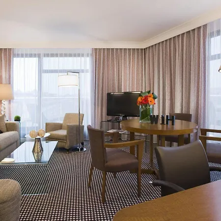 Warwick Hotel