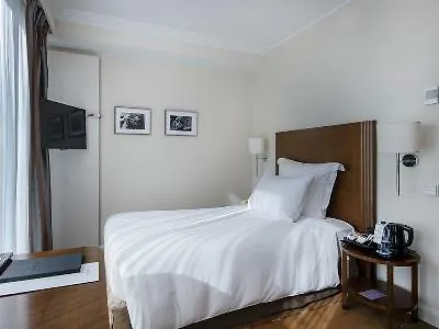 Warwick 4* Geneva