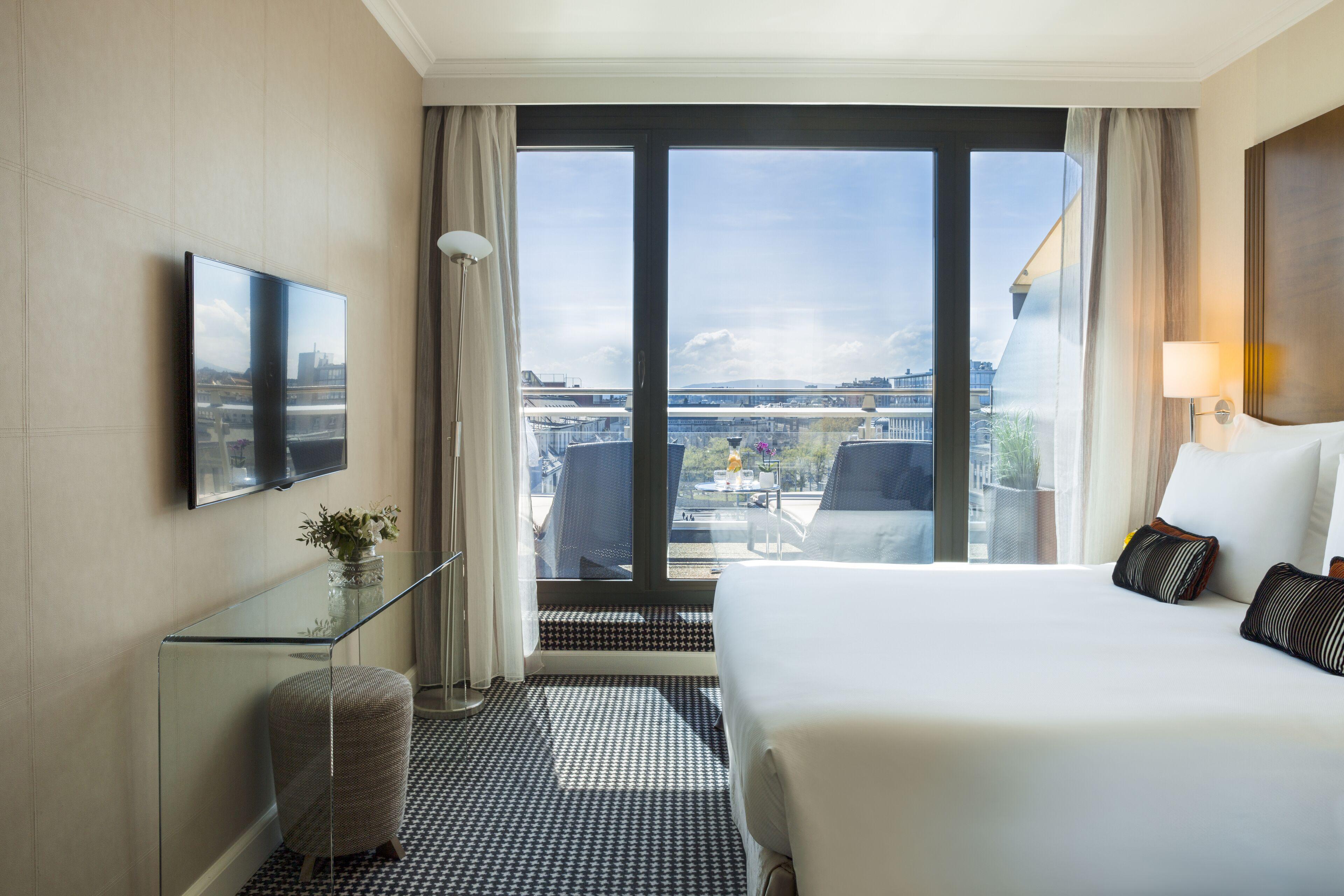 Warwick 4* Geneva