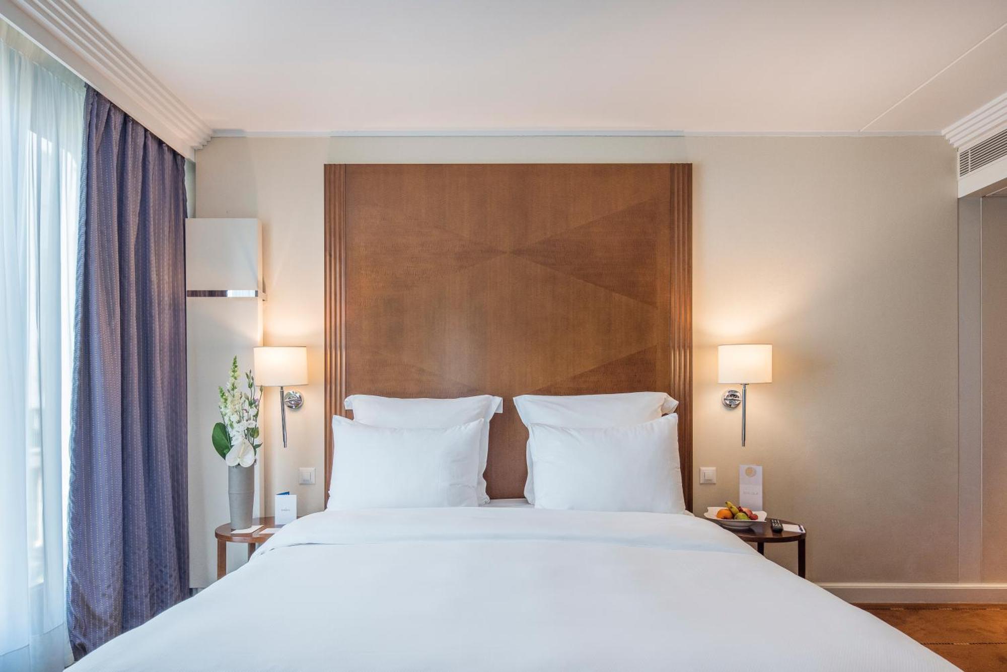 Warwick Hotel 4*