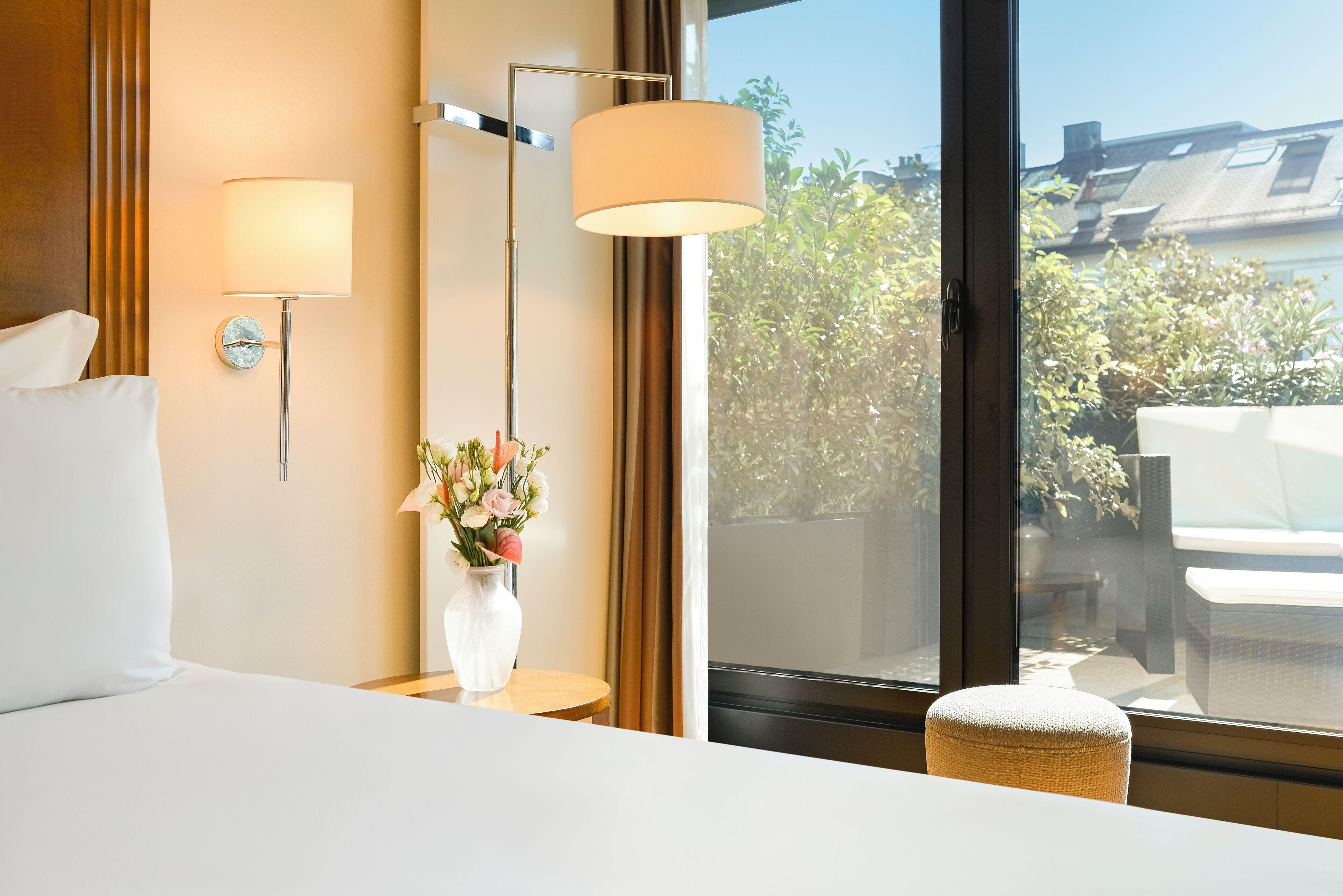 Warwick Hotel 4*
