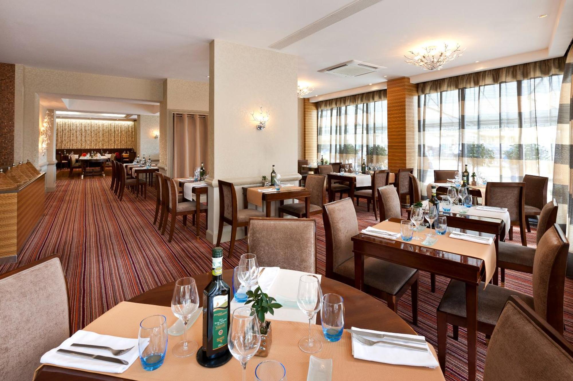 Hotel Warwick